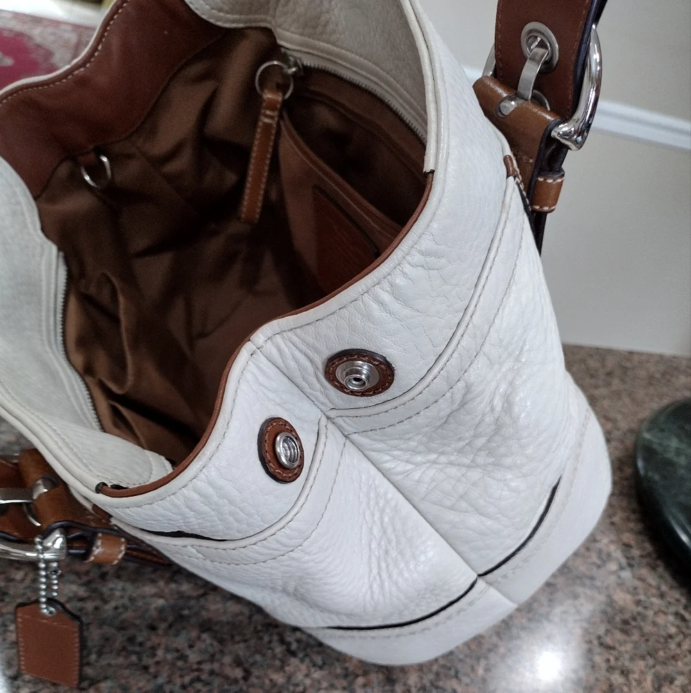 Coach Cream/Ivory Soft Pebble Leather SoHo Handbag Purse